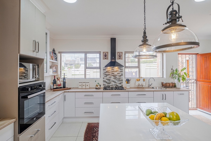 3 Bedroom Property for Sale in Wavecrest Eastern Cape